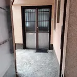 Peaceful Courtyard Apartment *