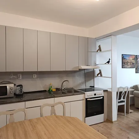 Peaceful Courtyard Sarajevo 아파트 Ivisovo Greblje