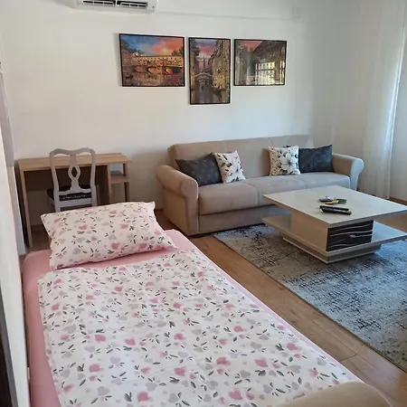 公寓 Peaceful Courtyard 塞拉耶佛